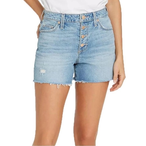 NWT - Universal Thread High-Rise Midi Stretch Button Denim Jean Shorts, Size 8 - Picture 3 of 13